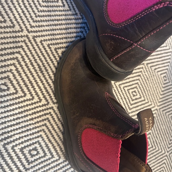 Kids Blundstone boots size 2 - Picture 3 of 6